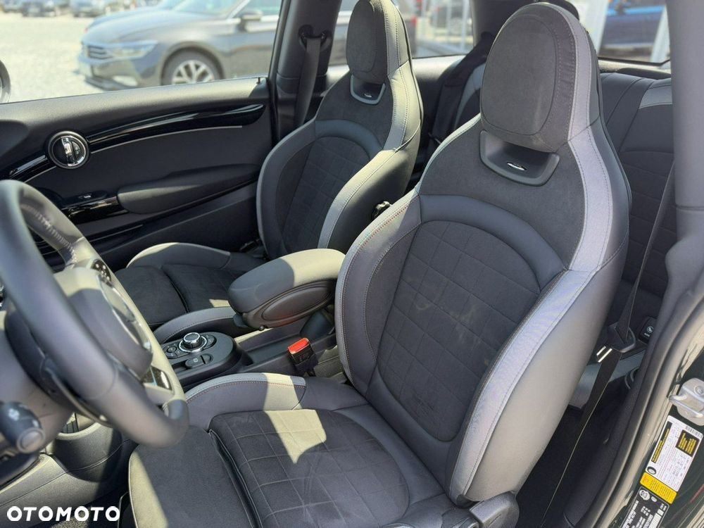 MINI John Cooper Works - 12