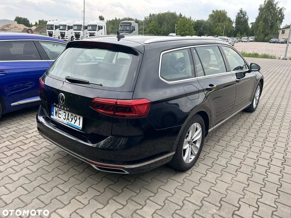 Volkswagen Passat 2.0 TDI EVO Elegance DSG - 4