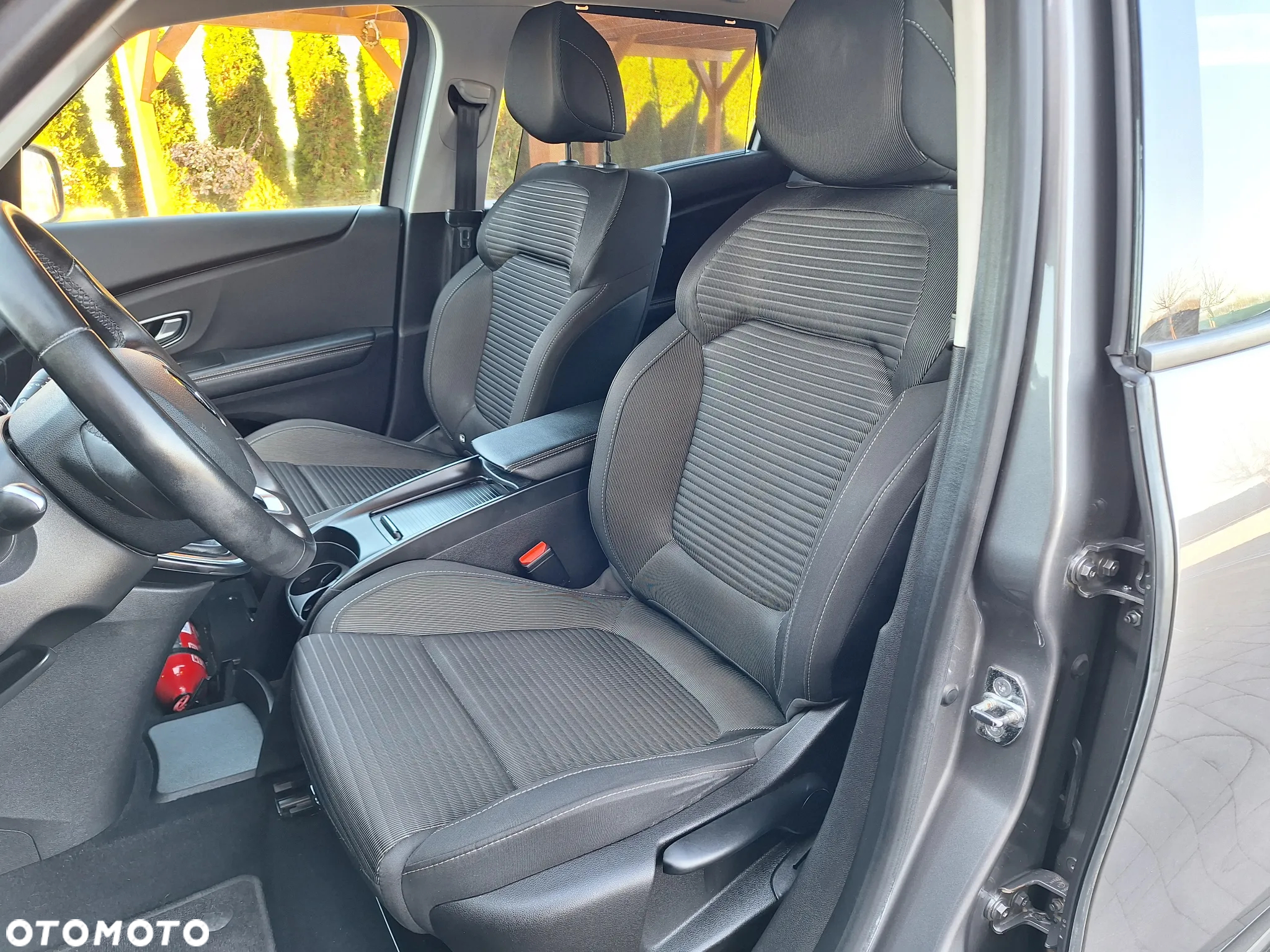 Renault Scenic BLUE dCi 120 LIMITED - 6
