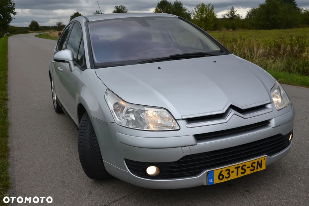 Citroën C4 1.6 16V Confort - 15