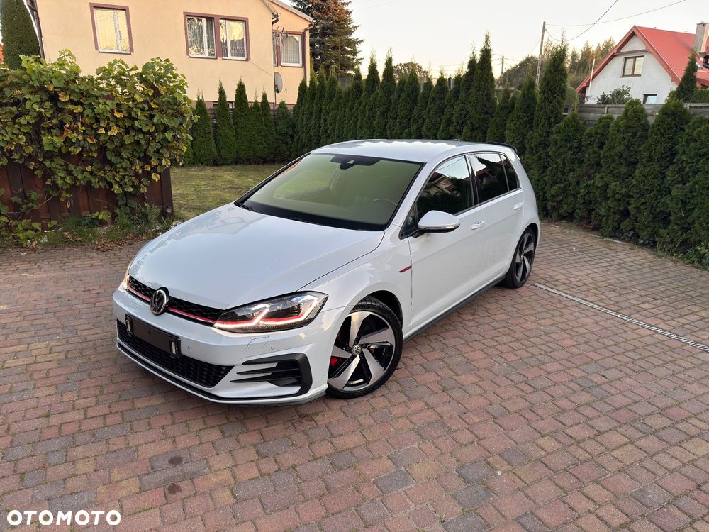 Volkswagen Golf GTI (BlueMotion Technology) - 10