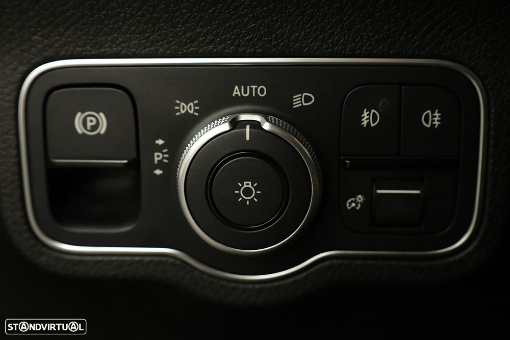 Mercedes-Benz GLB 180 d Progressive - 19