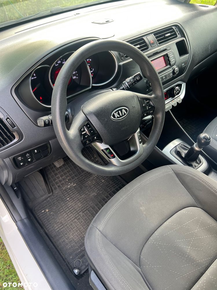 Kia Rio 1.2 XL - 4