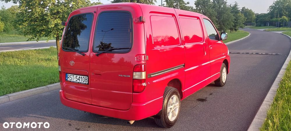 Toyota HIACE - 14