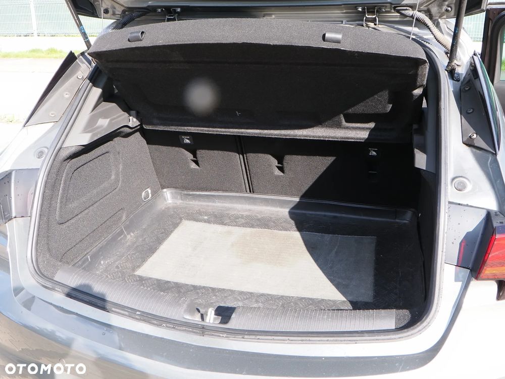 Opel Astra 1.6 T Dynamic S&S - 13