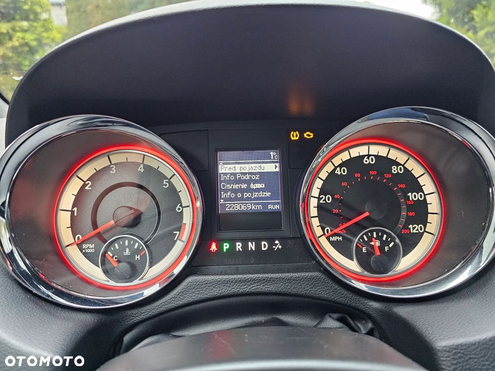 Dodge Grand Caravan 3.6 R/T - 17