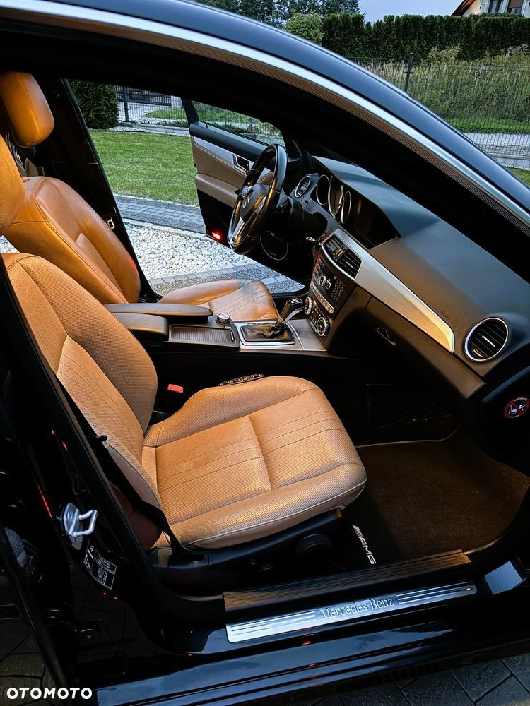 Mercedes-Benz Klasa C 350 CDI DPF (BlueEFFICIENCY) 7G-TRONIC Avantgarde - 18