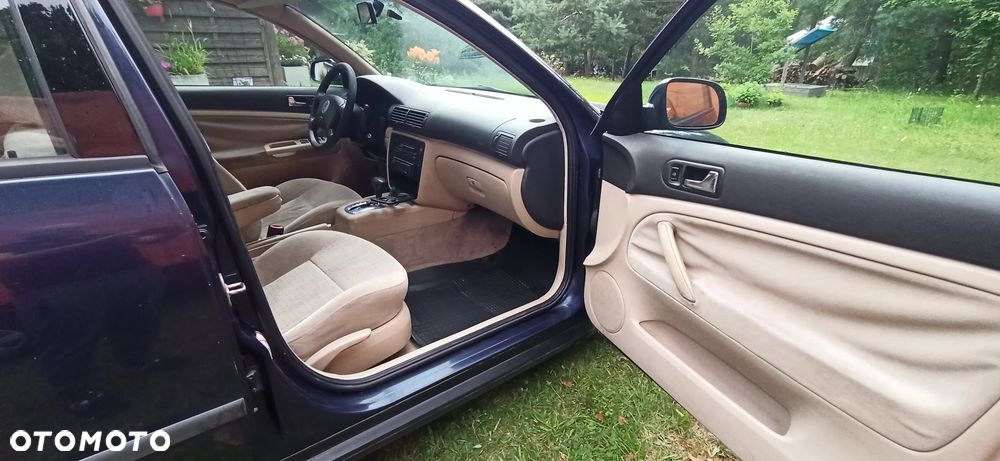 Volkswagen Passat - 17