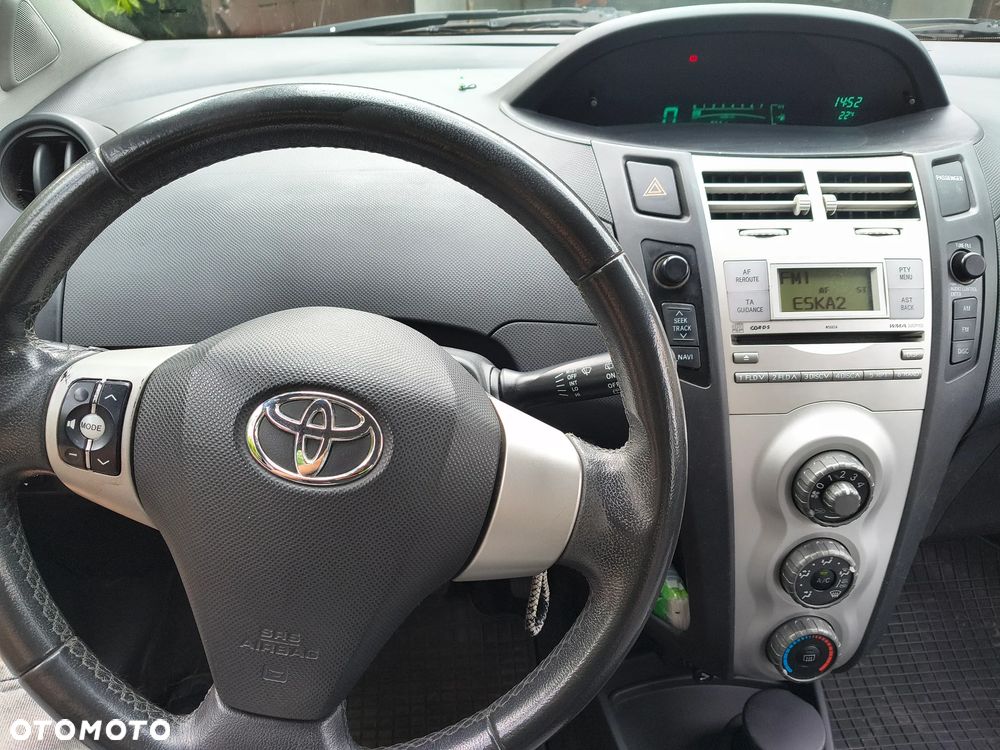 Toyota Yaris 1.3 Luna A/C - 5