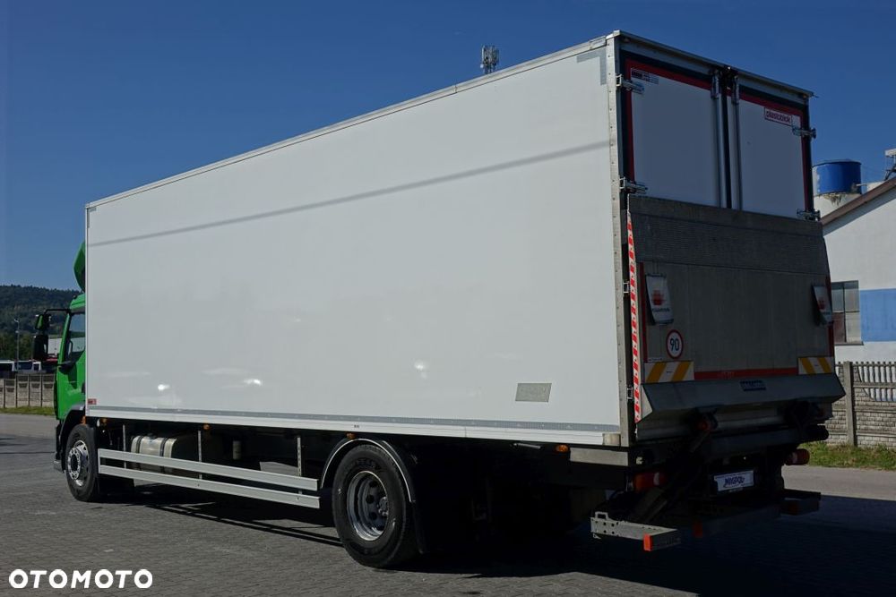 DAF LF 320 EURO 6/ CHŁODNIA PLASTOBLOK / CARRIER SUPRA 850Mt / AUTOMAT / DRZWI / WINDA ZAŁADUNKOWA - 7