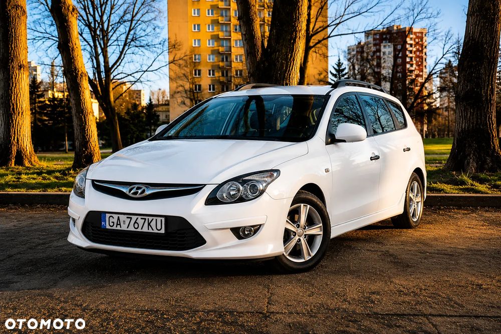 Hyundai i30 i30cw 1.6 Edition Plus - 1
