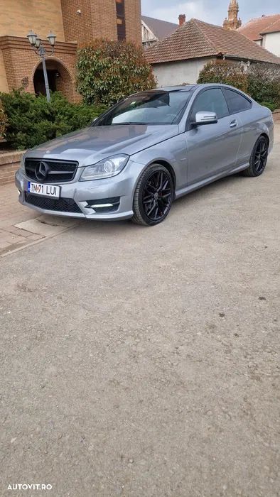 Mercedes-Benz C - 4