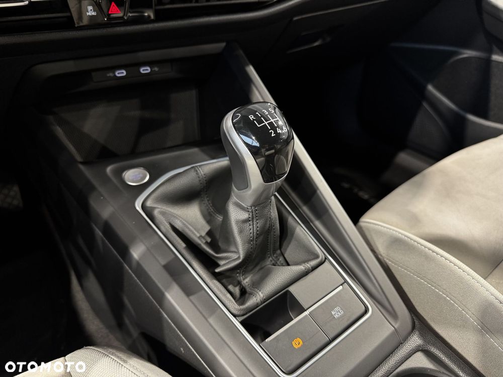 Volkswagen Golf - 21