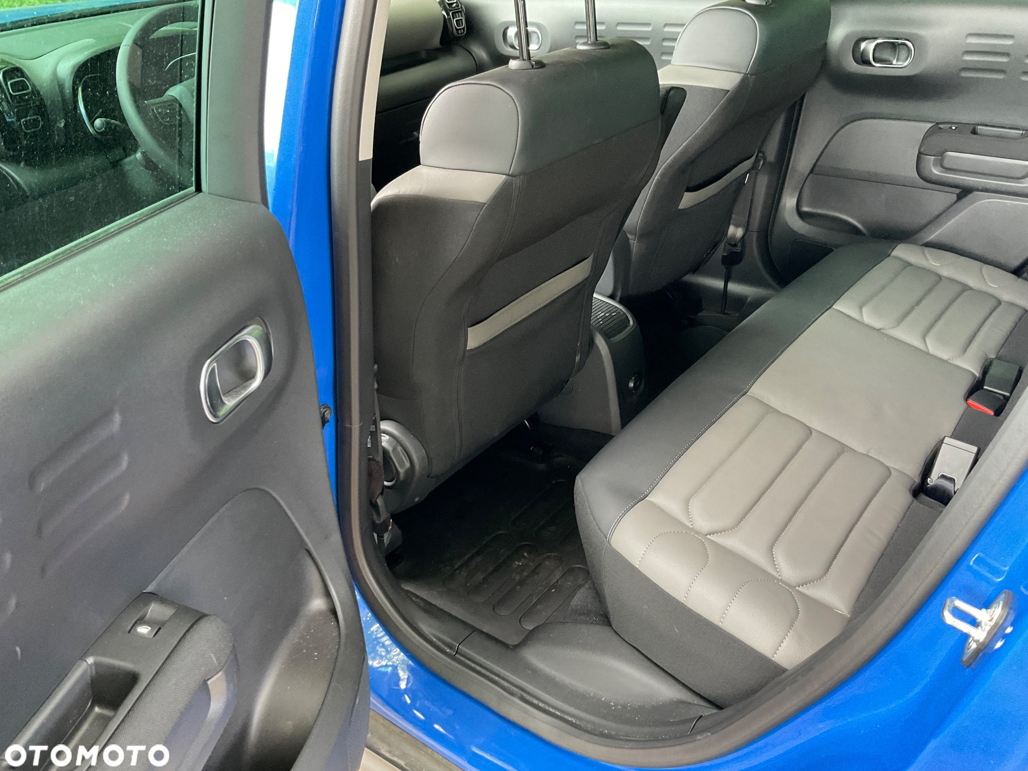 Citroën C3 Aircross PureTech 130 Stop & Start EAT6 OPF SHINE - 8