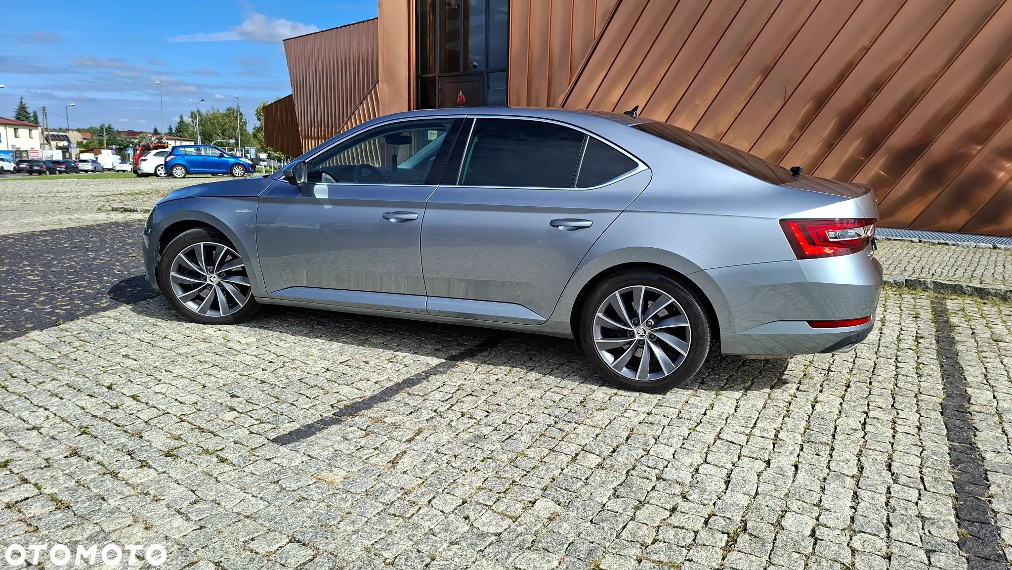 Skoda Superb 2.0 TSI 4x4 L&K DSG - 1