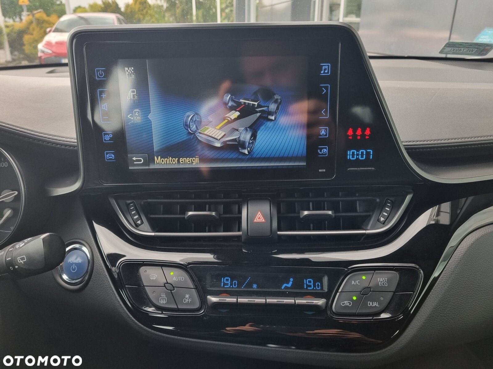 Toyota C-HR - 12