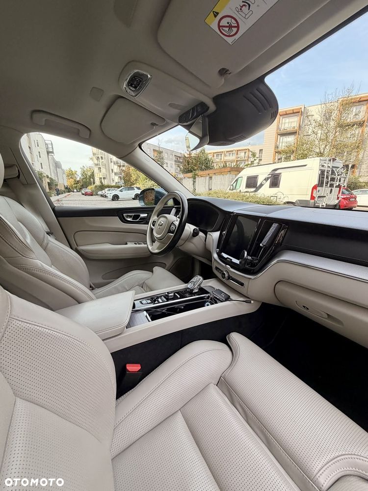 Volvo XC 60 T5 AWD Inscription - 25