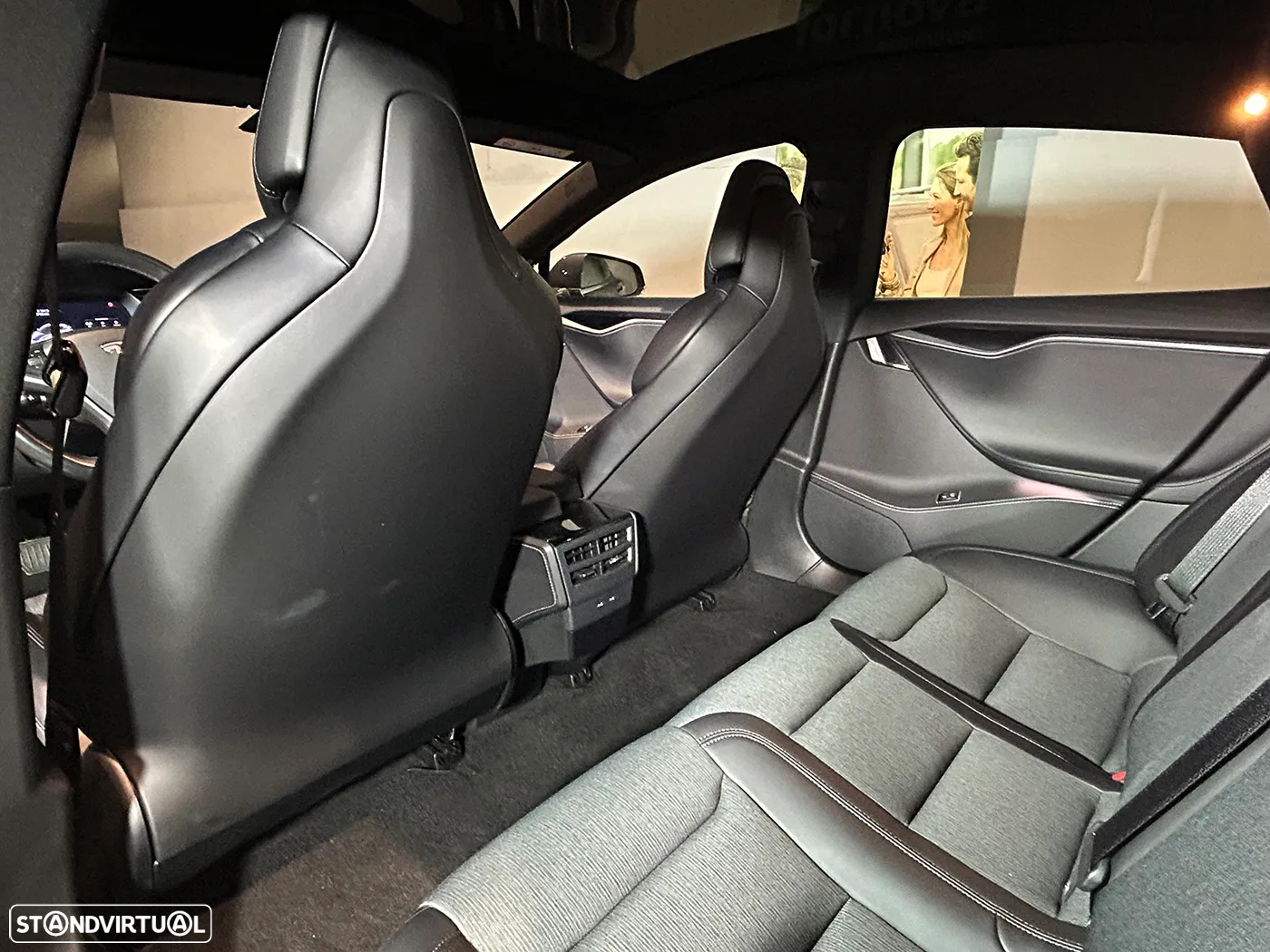 Tesla Model S - 22