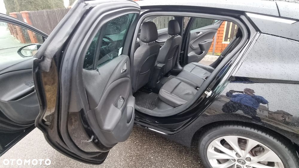 Opel Astra 1.6 T Elite S&S - 12