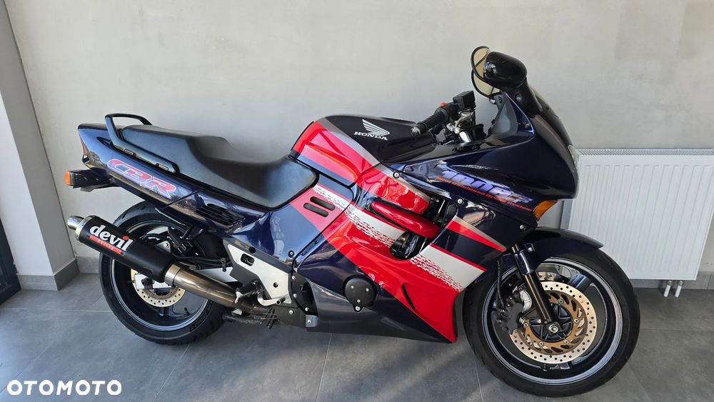 Honda CBR - 29