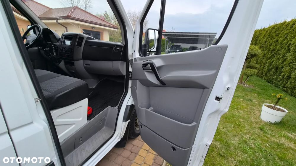 Mercedes-Benz Sprinter - 4