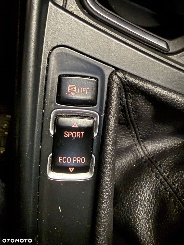 BMW Seria 1 116d EfficientDynamics Sport Line - 22