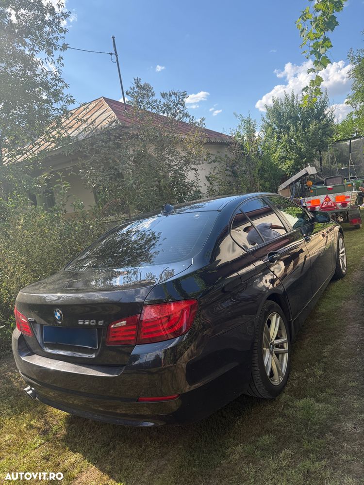 BMW Seria 5 530d xDrive - 5