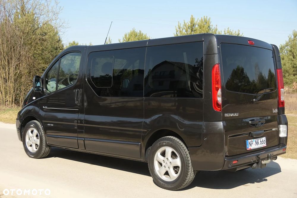 Renault Trafic FAP Grand Passenger Black Edition - 4