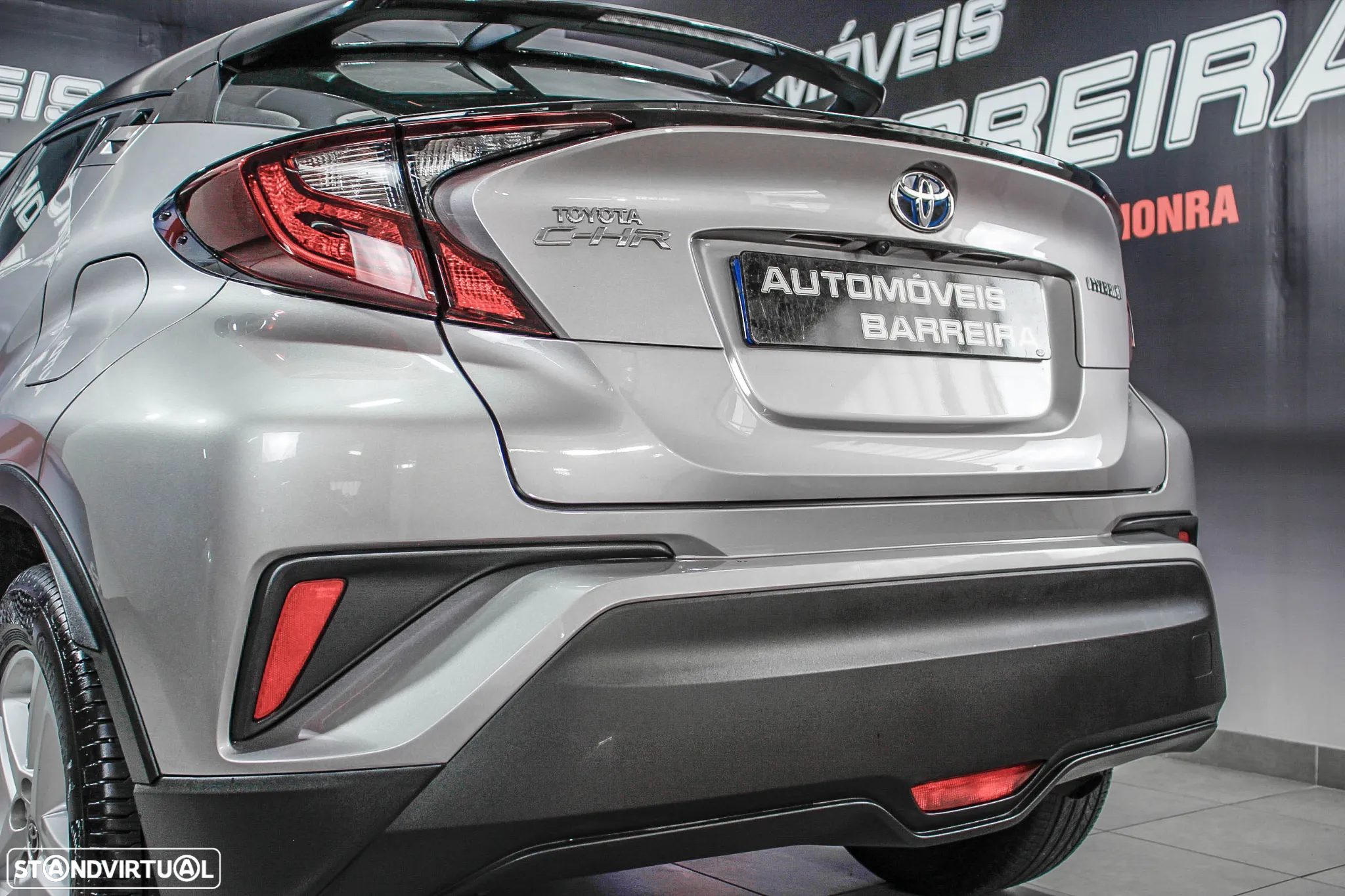 Toyota C-HR 1.8 Hybrid Comfort - 32