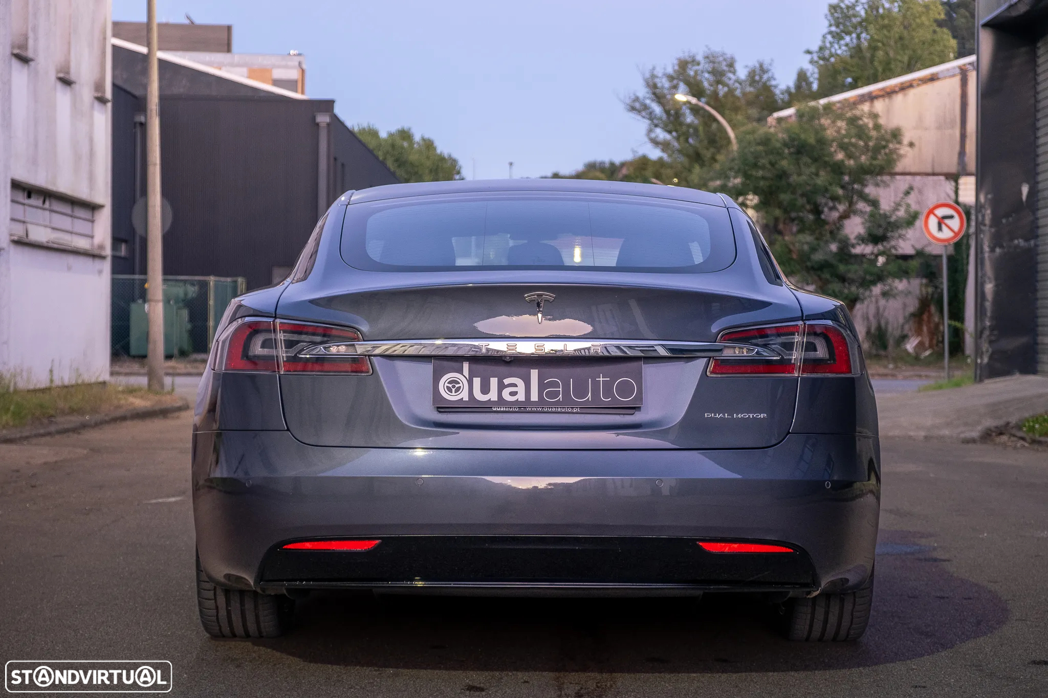 Tesla Model S Long Range - 8