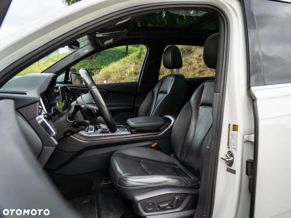 Audi Q7 - 12