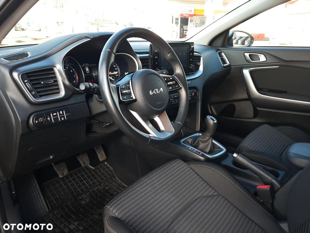 Kia Ceed 1.5 T-GDI M - 9