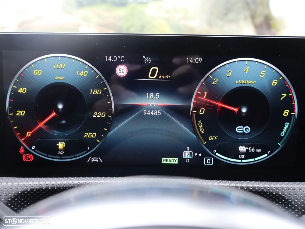 Mercedes-Benz A 250 e AMG Line - 18