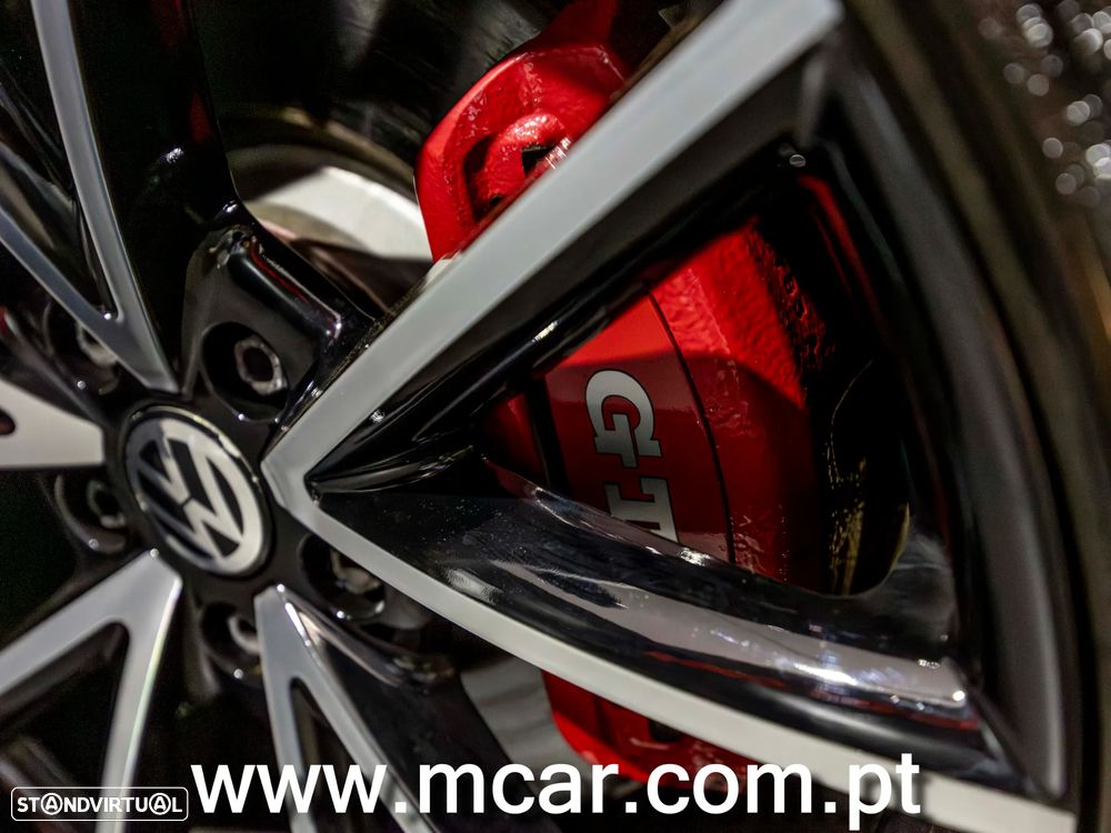 VW Golf GTI Performance BlueMotion - 20