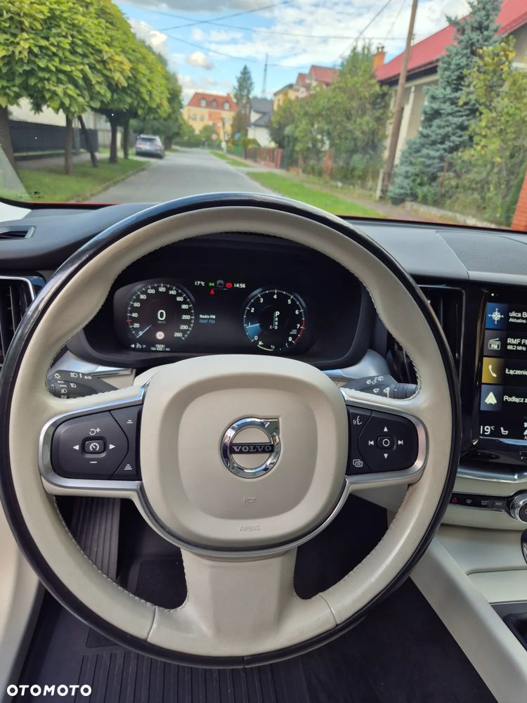 Volvo XC 60 T5 AWD Geartronic Momentum - 11