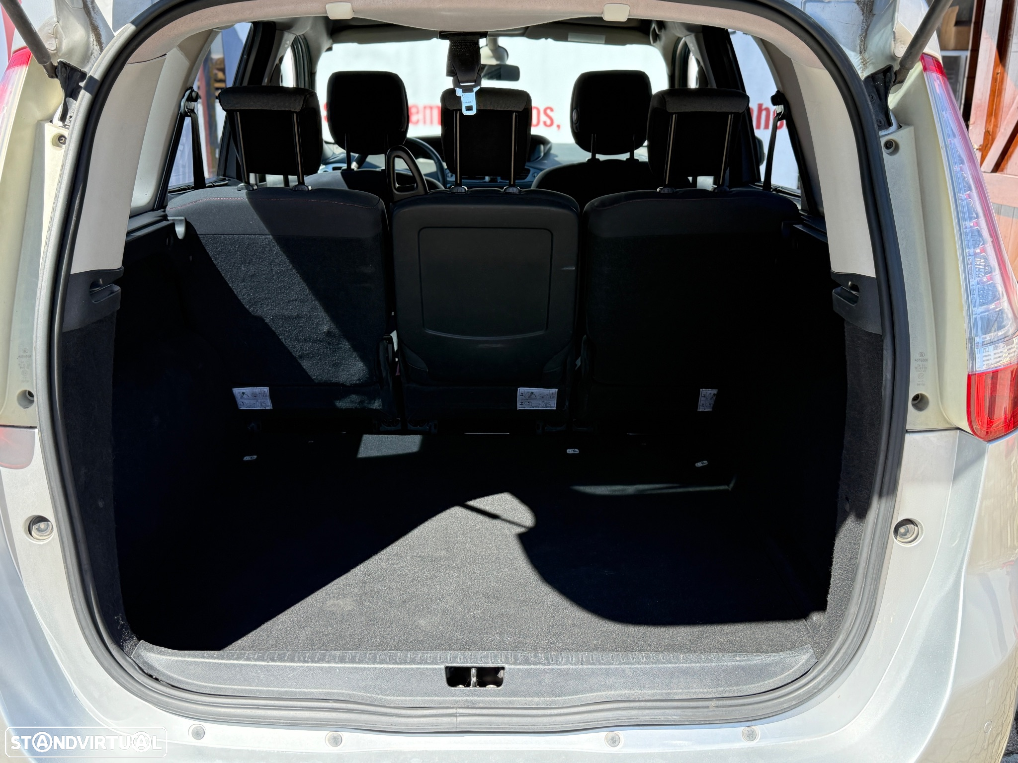 Renault Scénic 1.5 dCi Dynamique S - 11