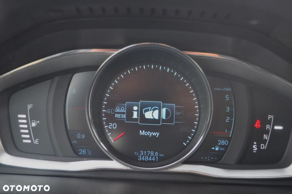 Volvo XC 70 D5 AWD Geartronic Black Edition - 17