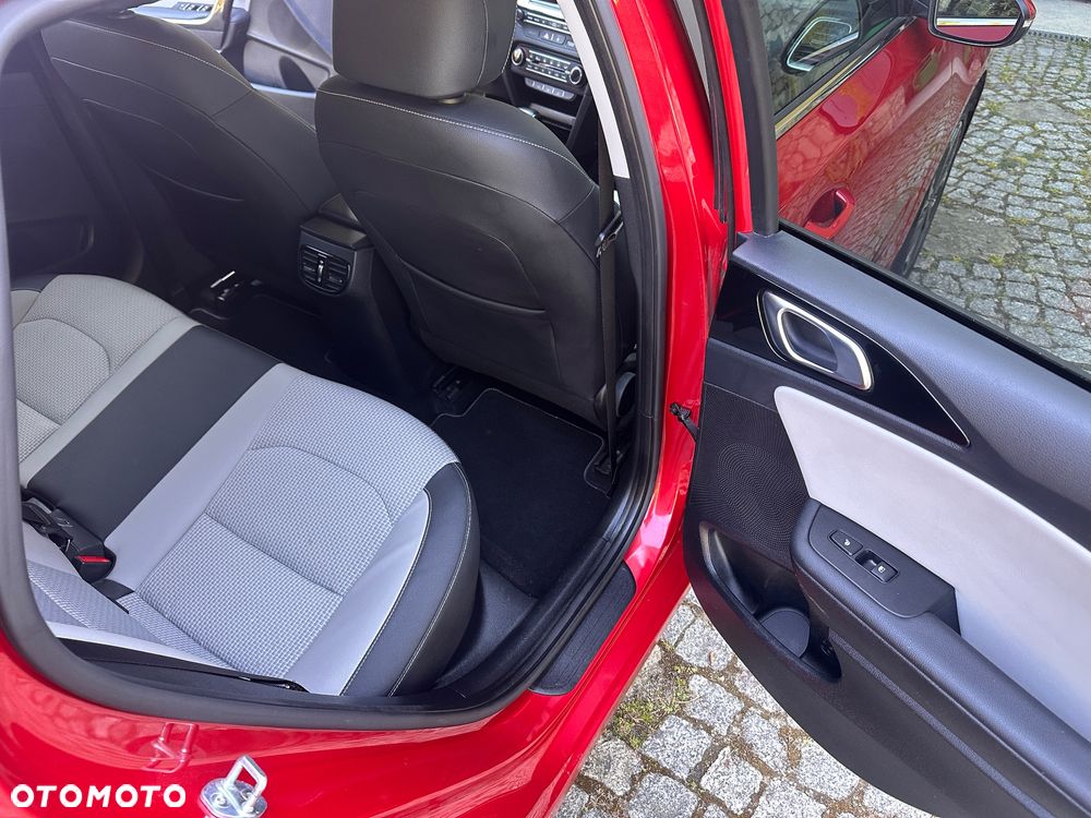 Kia Ceed 1.4 T-GDI L Business Line Plus DCT - 11