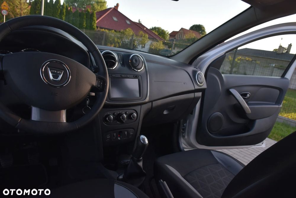 Dacia Sandero TCe 90 Laureate - 22