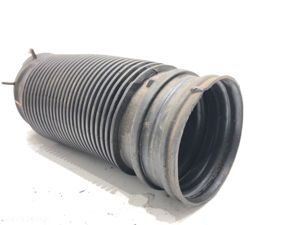 RURA POWIETRZA  VW GOLF VII (5G1, BQ1, BE1, BE2) 2012 - 2022 1.4 TSI 90 kW [122 KM] benzyna 2012 - - 2