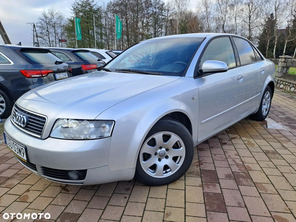 Audi A4 Limousine - 3