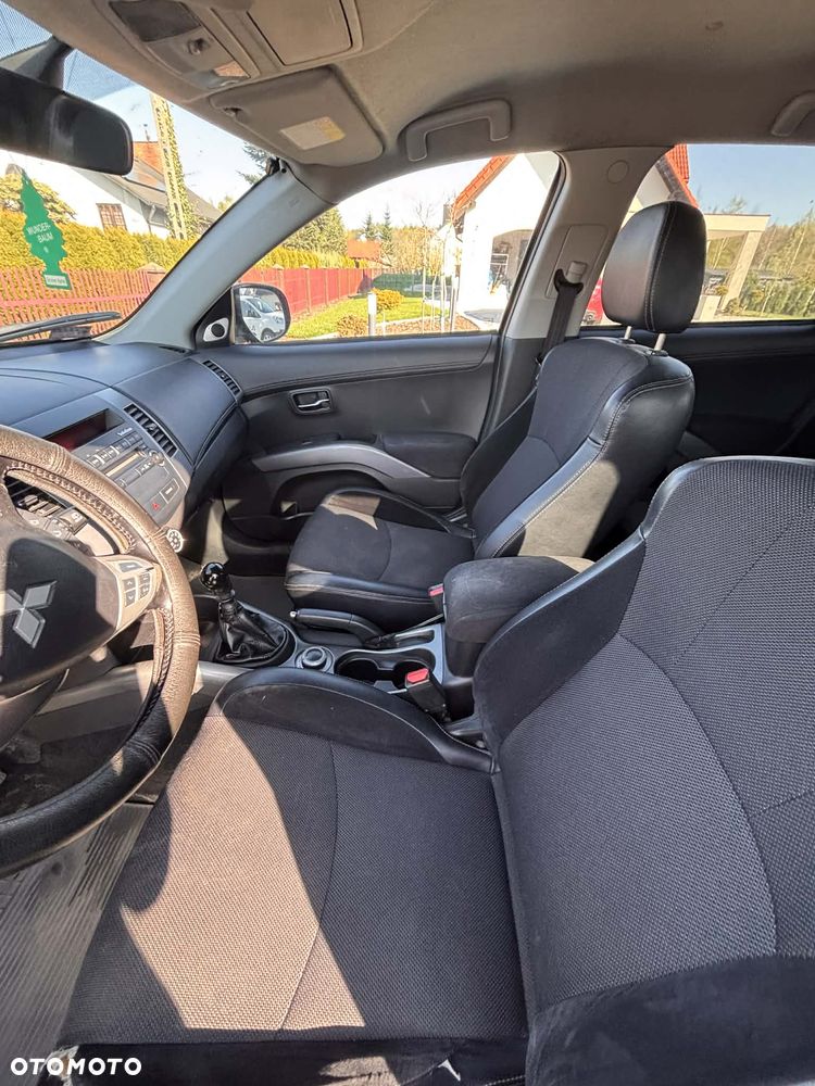 Mitsubishi Outlander 2.0 DID Instyle - 2