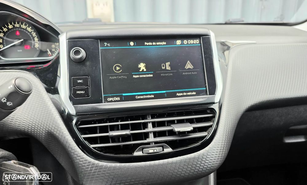 Peugeot 208 1.2 PureTech Signature - 11