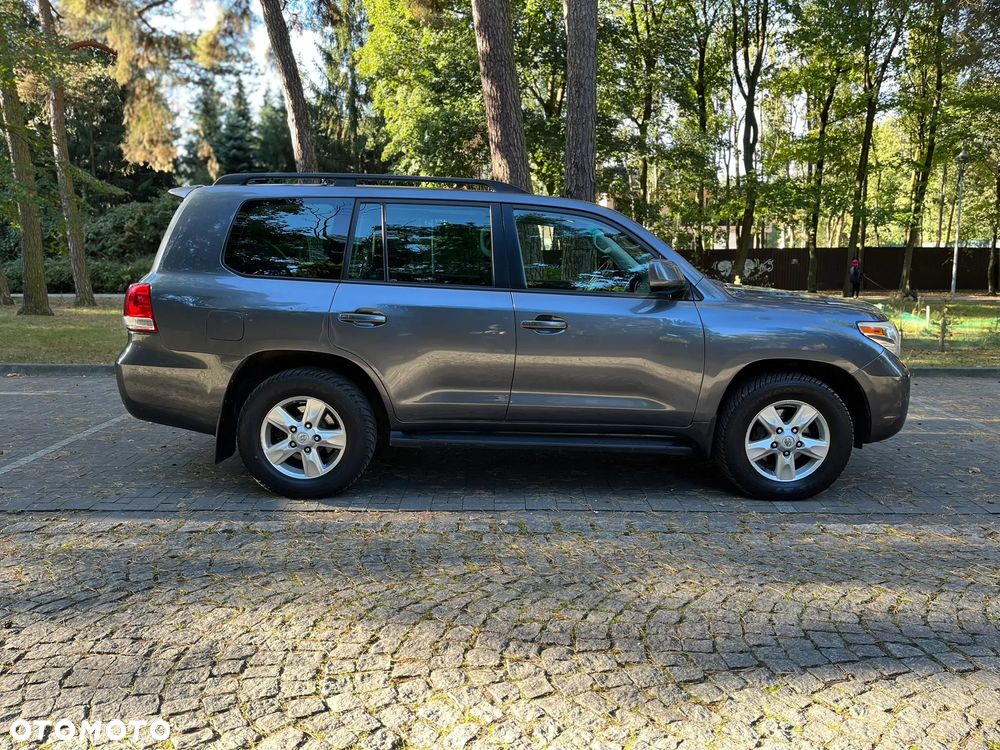 Toyota Land Cruiser - 5