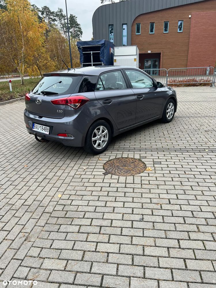 Hyundai i20 - 12