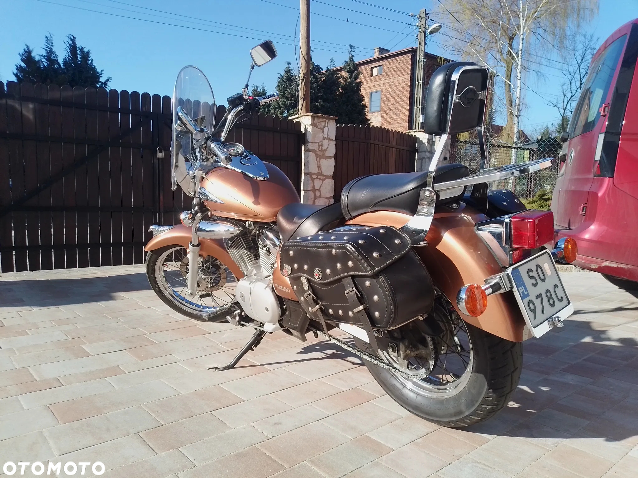 Suzuki Intruder - 6