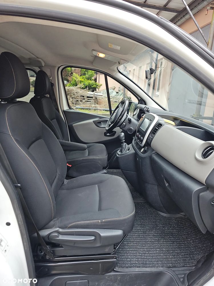 Renault Trafic Grand 1.6 dCi - 12