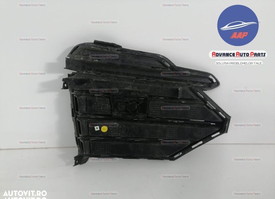 Grila Proiector Dreapta R Line originala Volkswagen VW Touareg generat - 4