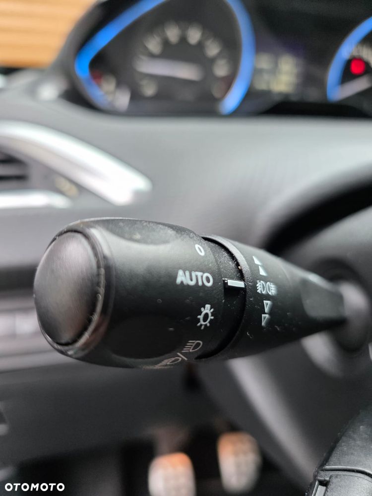 Peugeot 2008 PureTech 110 Stop&Start Crossway - 19