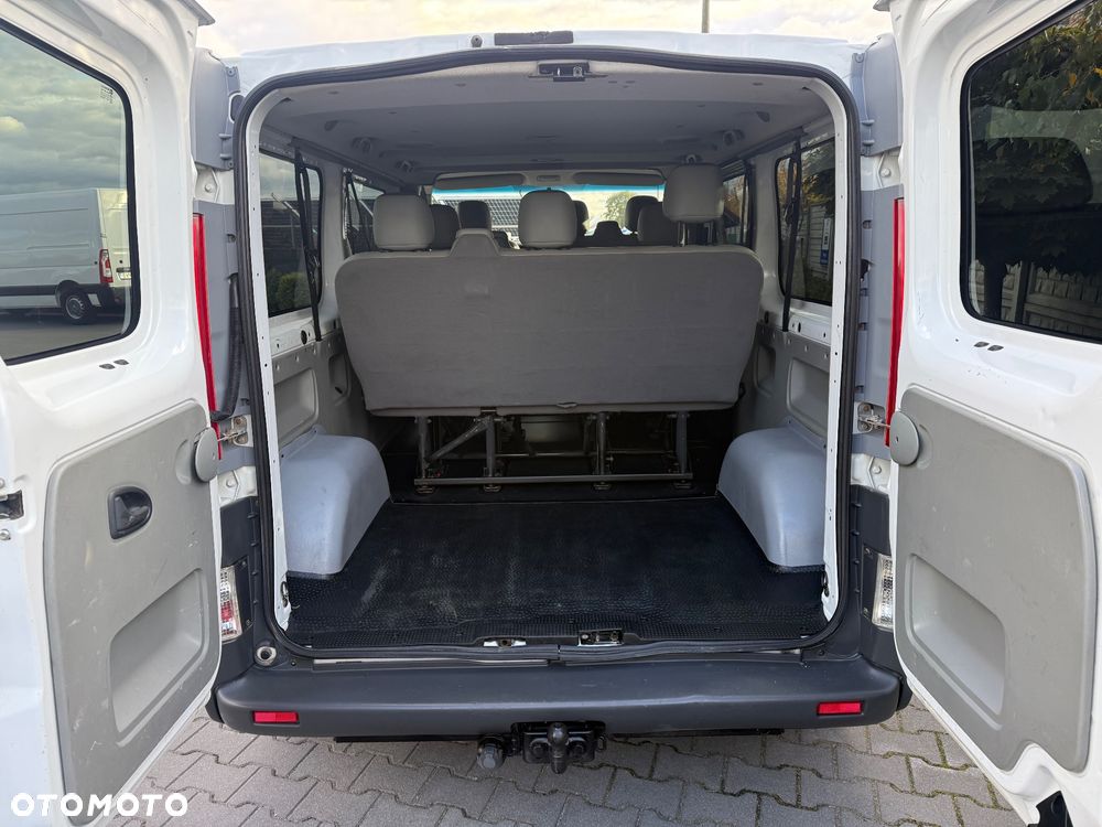 Opel Vivaro - 8
